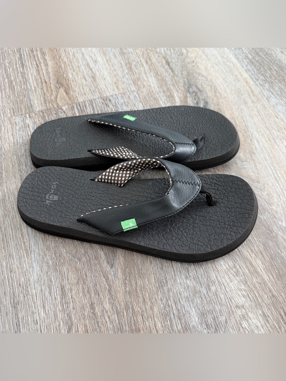 Sanuk flip flops